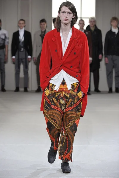 Look 14